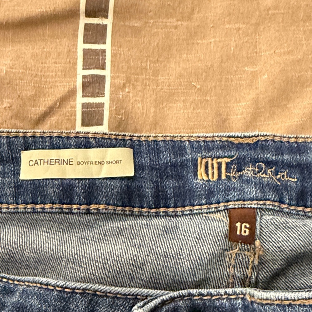 Kut from the Kloth Blue Denim Boyfriend Shorts - Picture 2 of 2